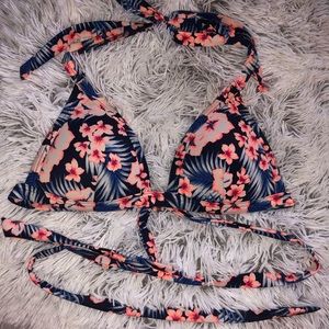 Bikini top (VICTORIA’S SECRET)